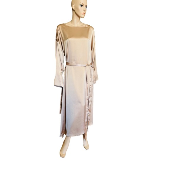 NWT Nap High-Quality One Size Maxi Loungewear in Excellent Conditions New